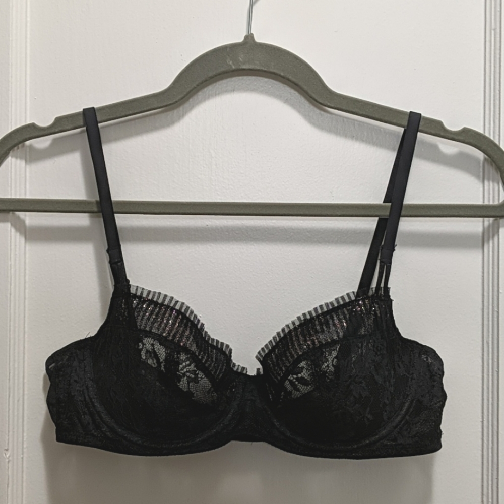 34C Victoria's Secret lace and glitter demi bra